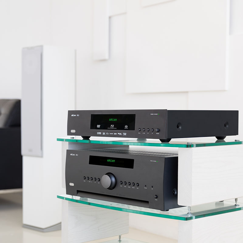 Arcam SR250 - Receiver met Arcam UDP411 Media speler
